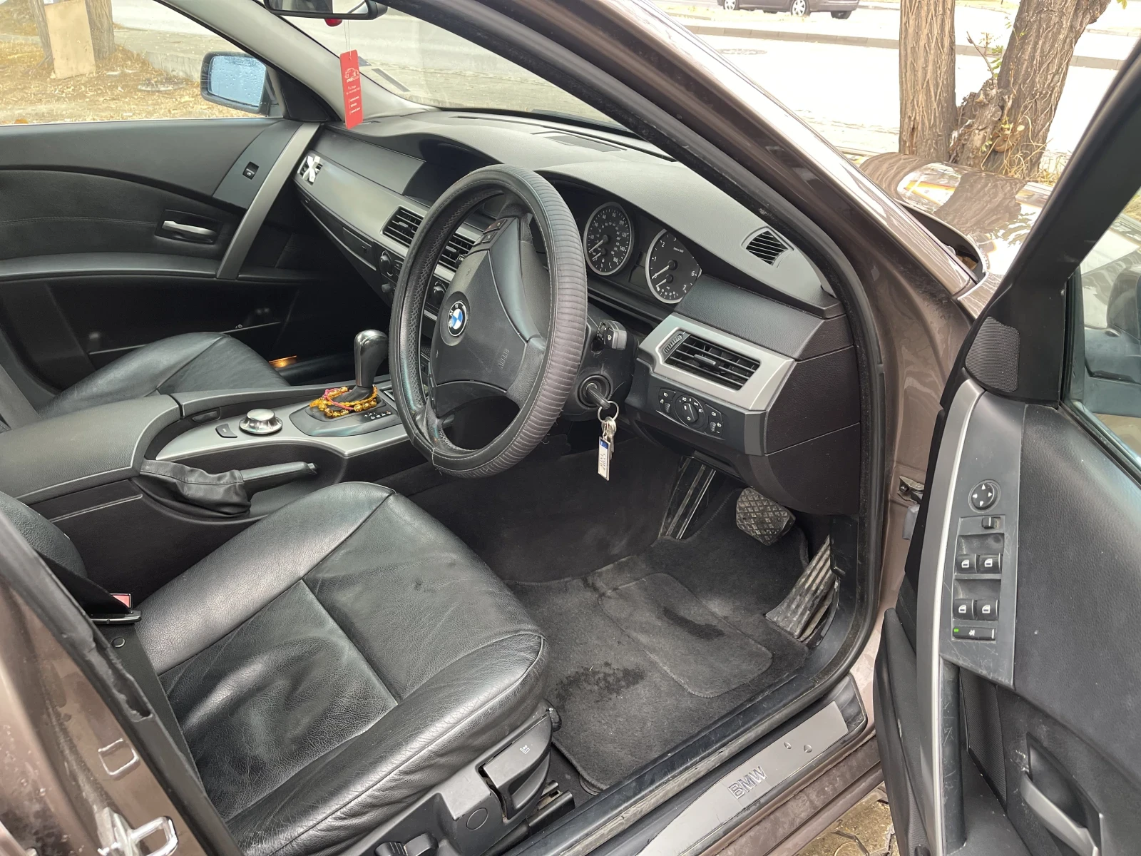 BMW 520, снимка 7 - Автомобили и джипове - 54903400