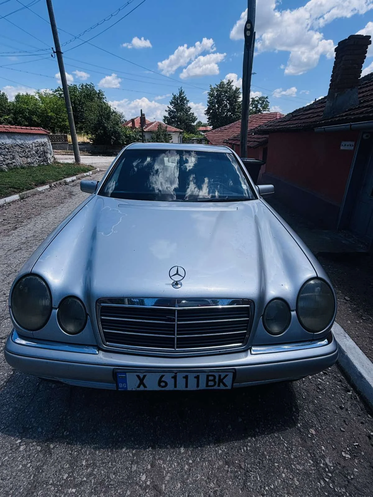 Mercedes-Benz E 200