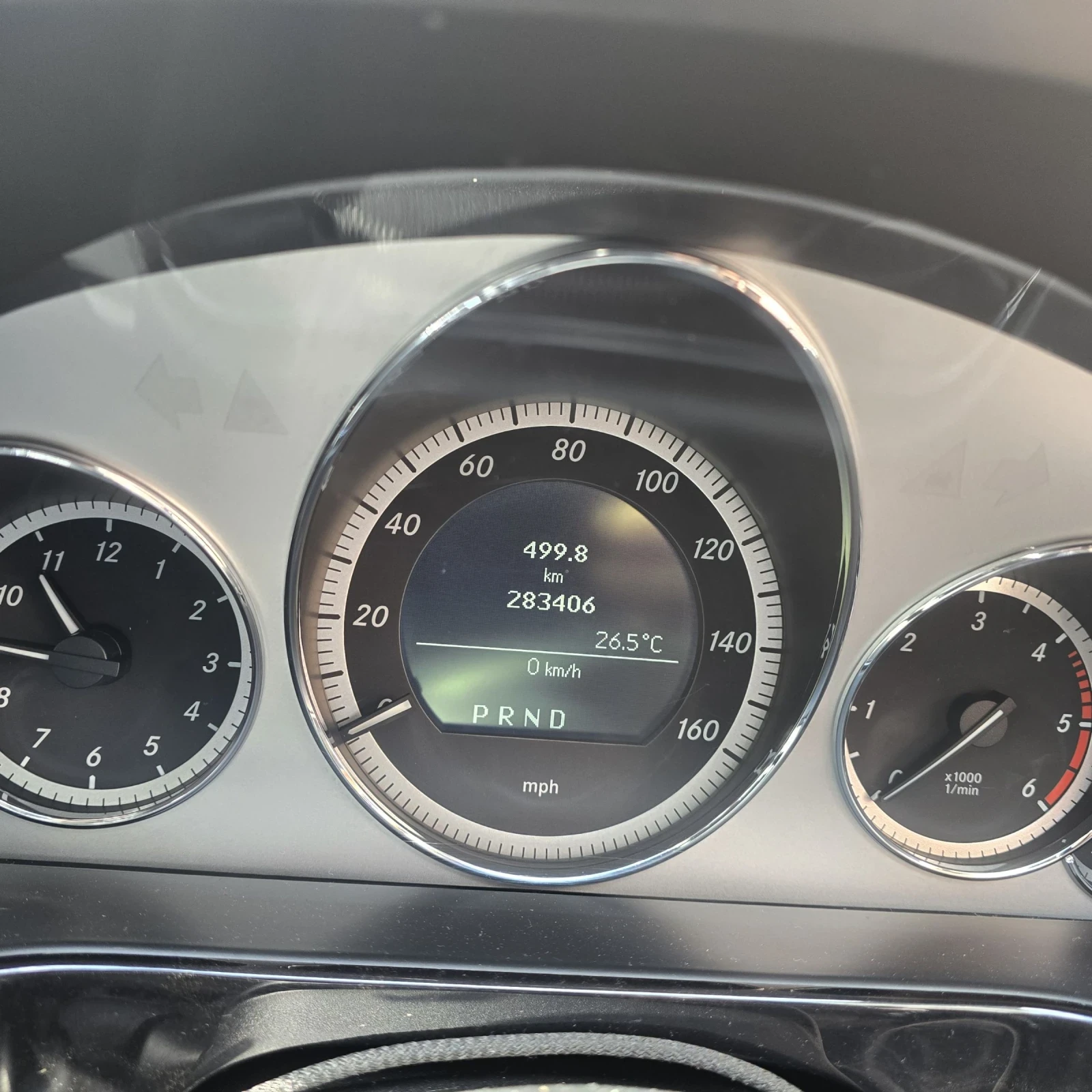 Mercedes-Benz E 220 На реални километри, снимка 12 - Автомобили и джипове - 55212330