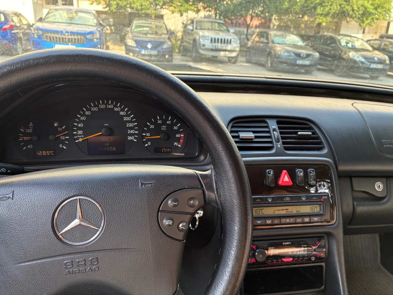 Mercedes-Benz CLK 200 KOMPRESSOR, снимка 7 - Автомобили и джипове - 55333629
