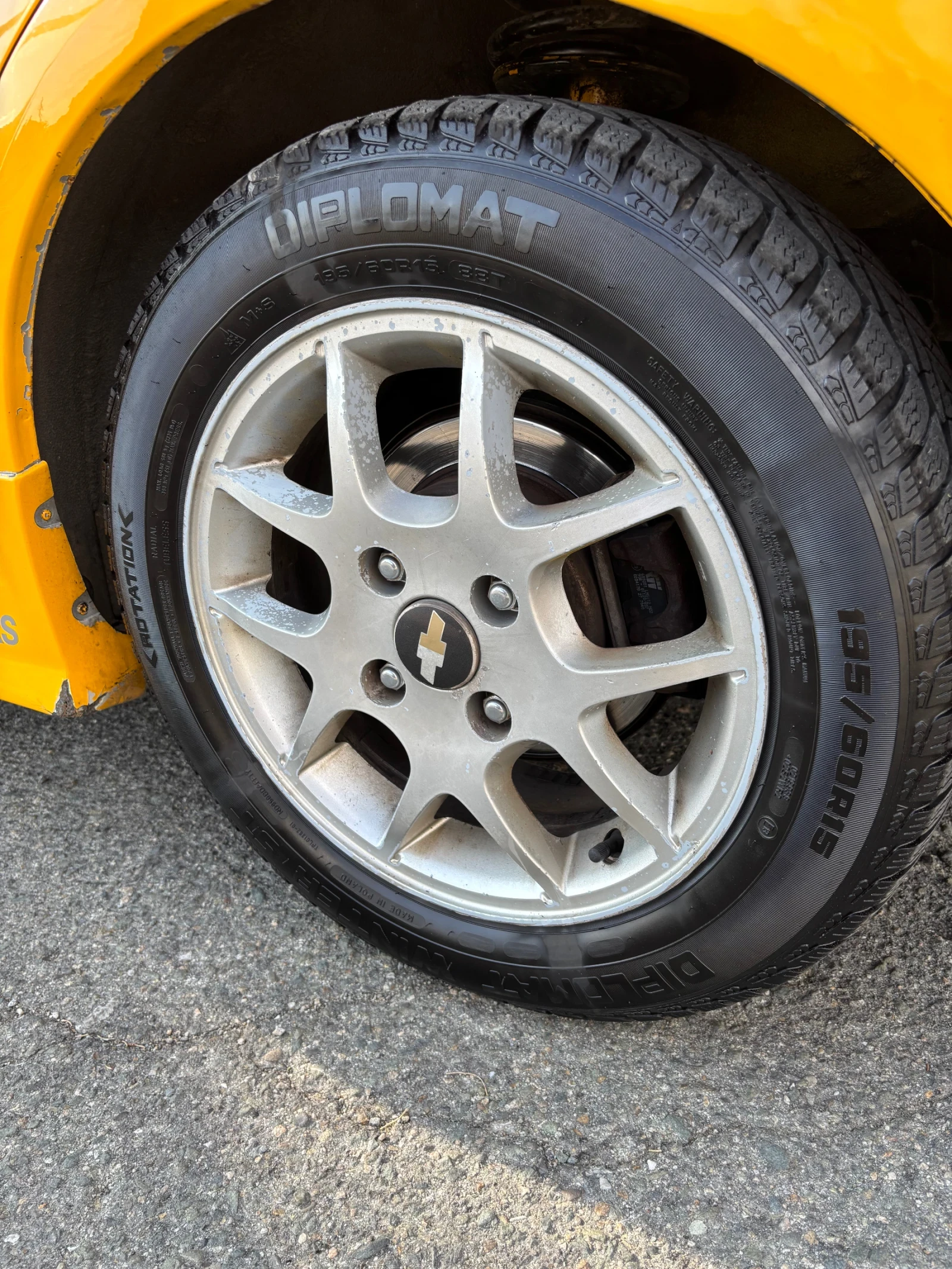 Chevrolet Lacetti 1.4, снимка 16 - Автомобили и джипове - 55381240