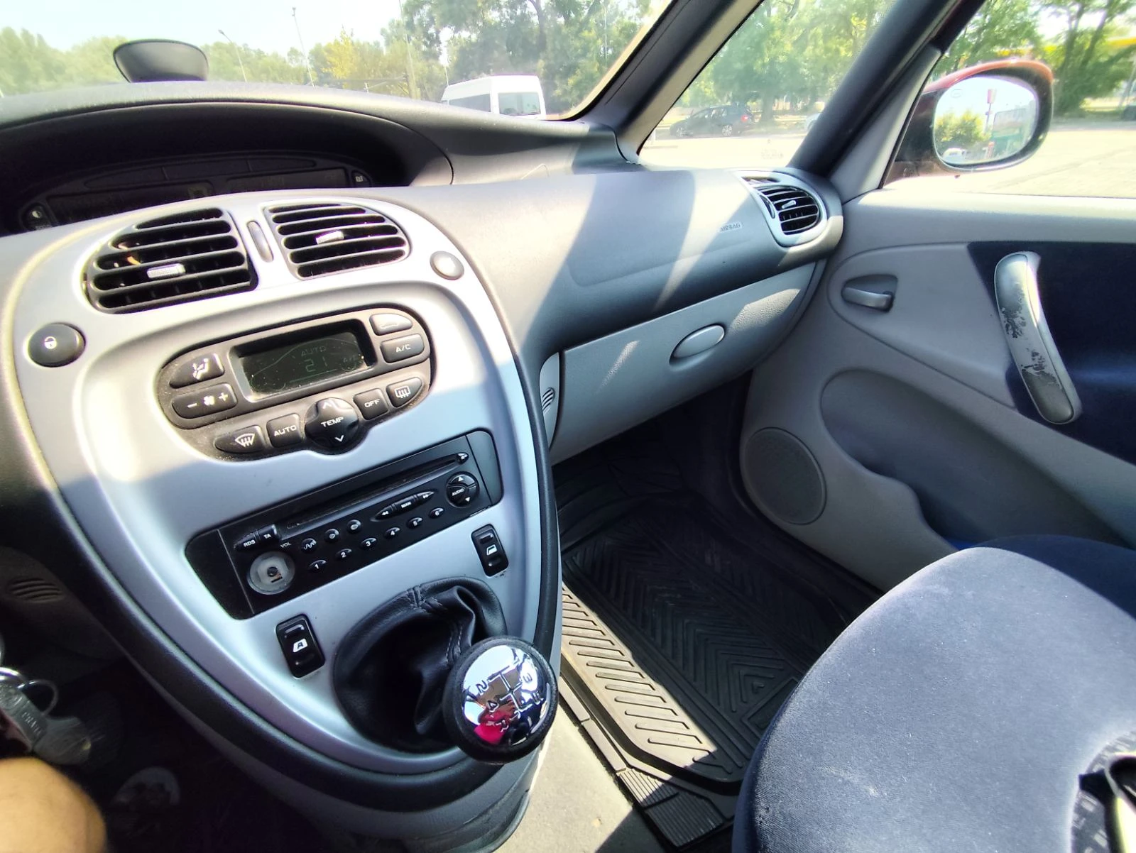 Citroen Xsara picasso 2.0 HDI, 90 К.С., снимка 7 - Автомобили и джипове - 55388386