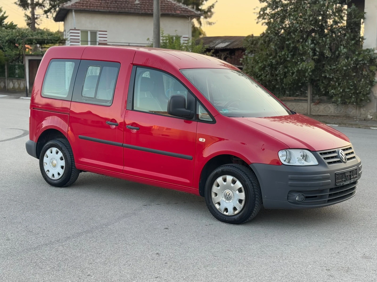 VW Caddy 1.6i 102кс, снимка 7 - Автомобили и джипове - 55512831