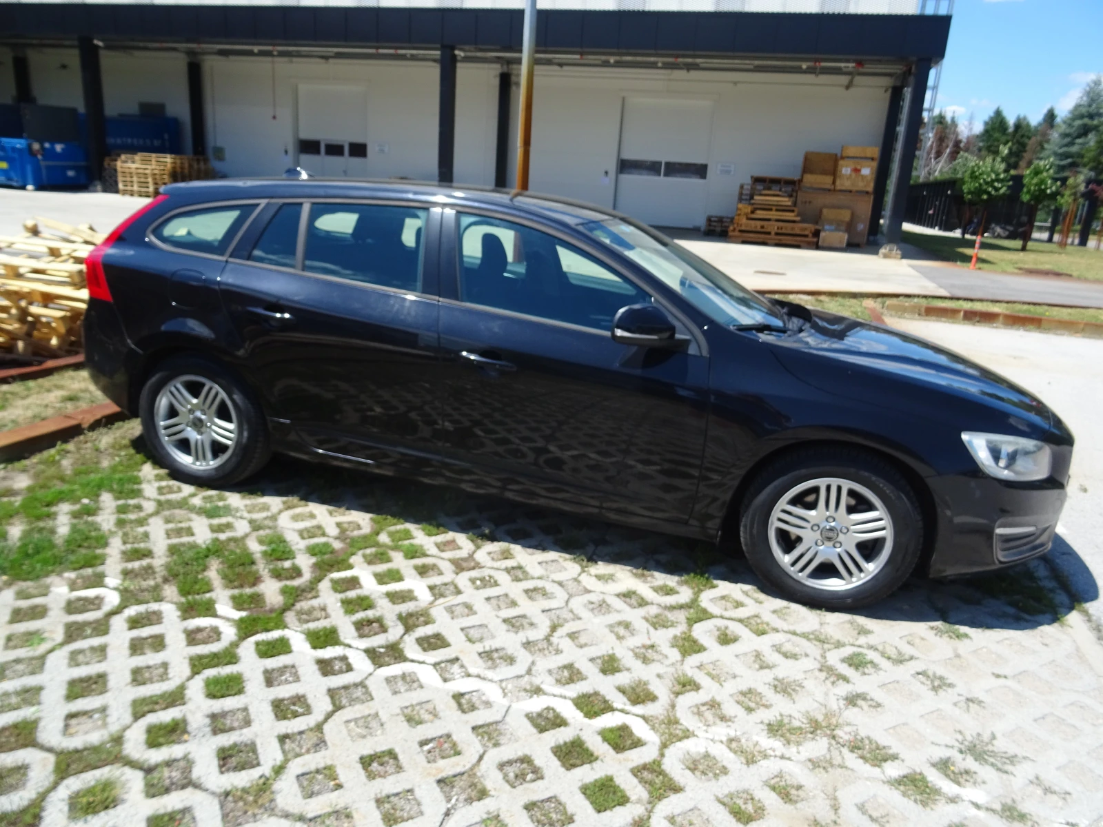 Volvo V60 D2, снимка 8 - Автомобили и джипове - 55743610