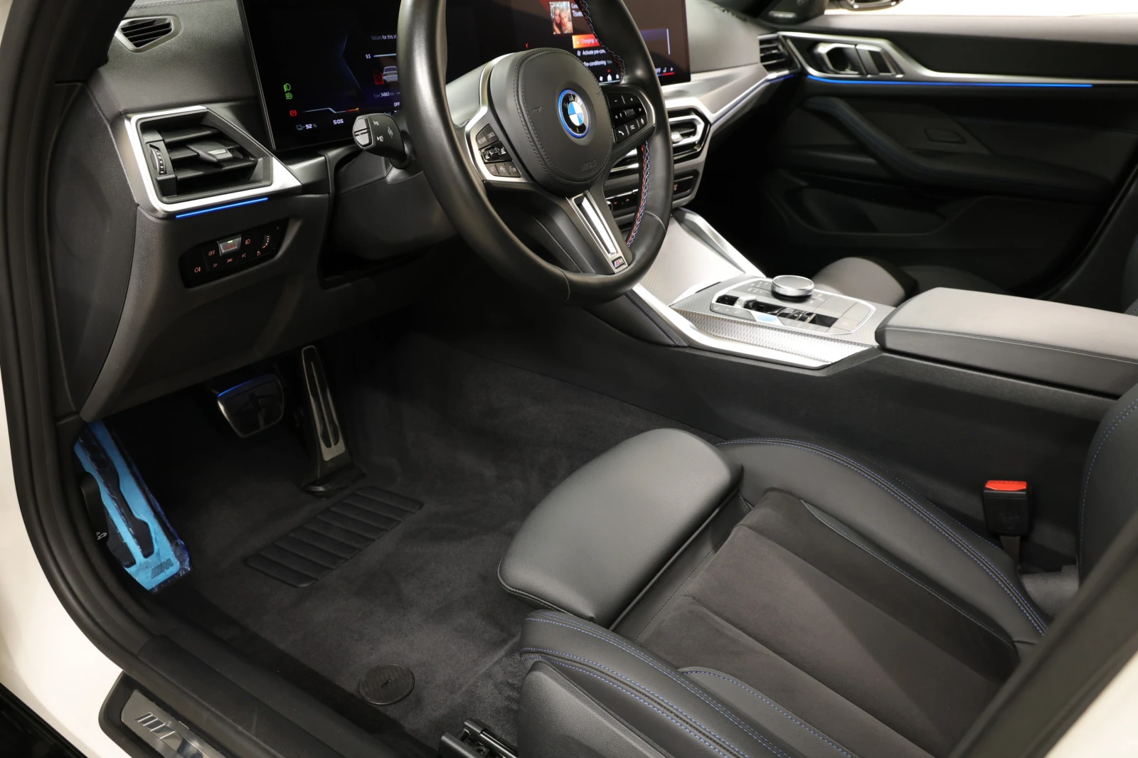 BMW i4 M50 xDrive, снимка 7 - Автомобили и джипове - 56014039