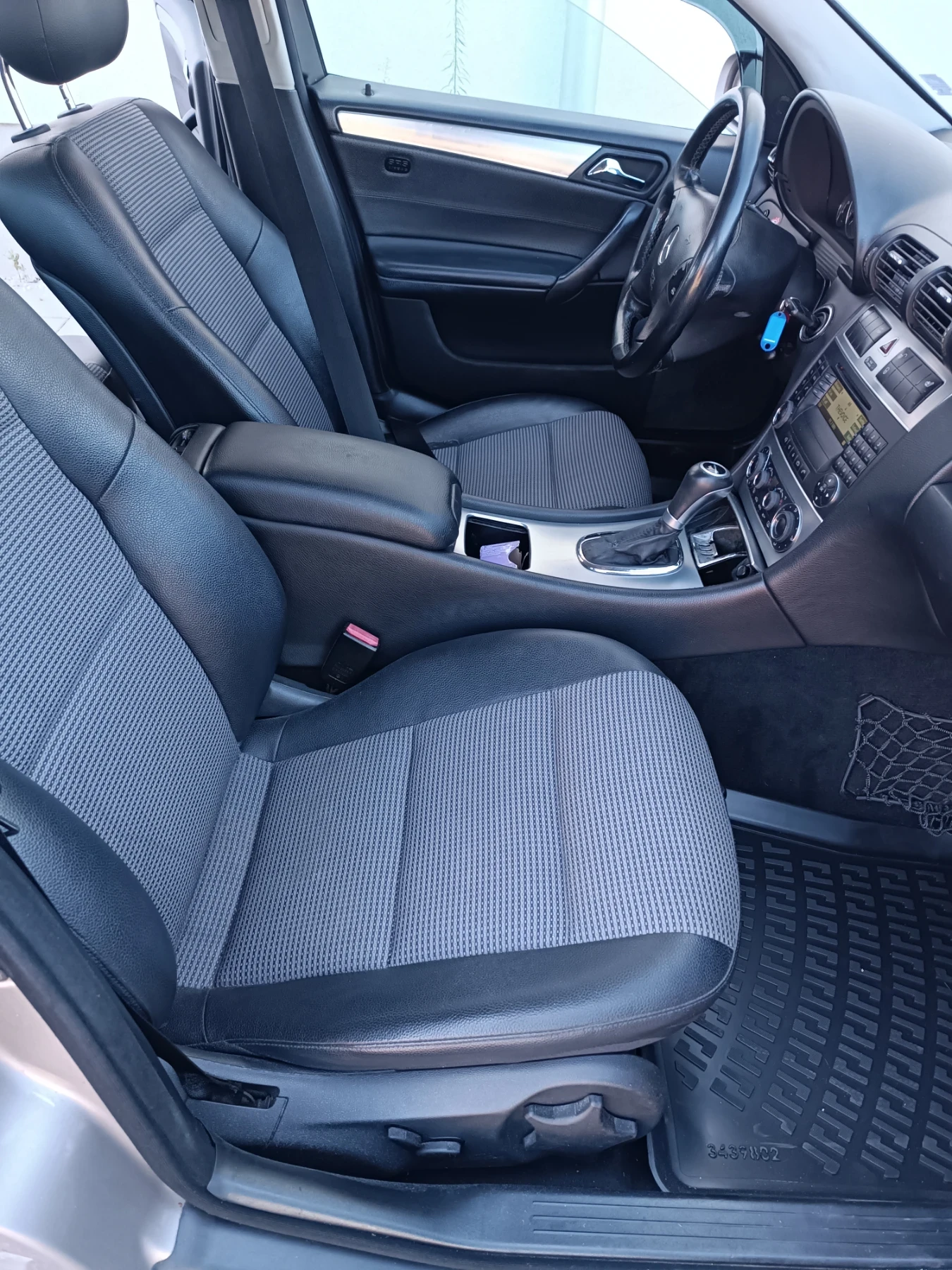 Mercedes-Benz C 220 С220, снимка 6 - Автомобили и джипове - 56140921