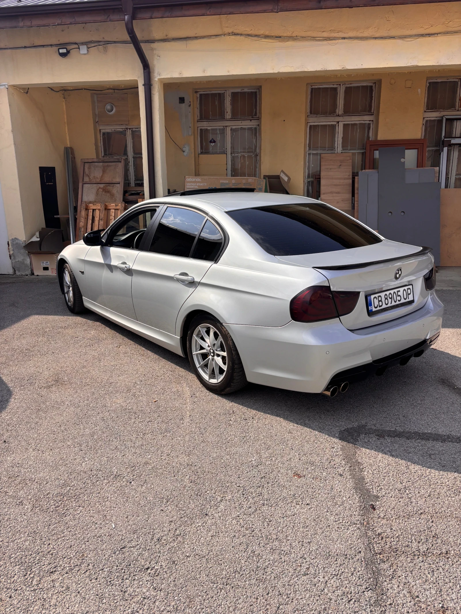 BMW 320, снимка 6 - Автомобили и джипове - 56250815