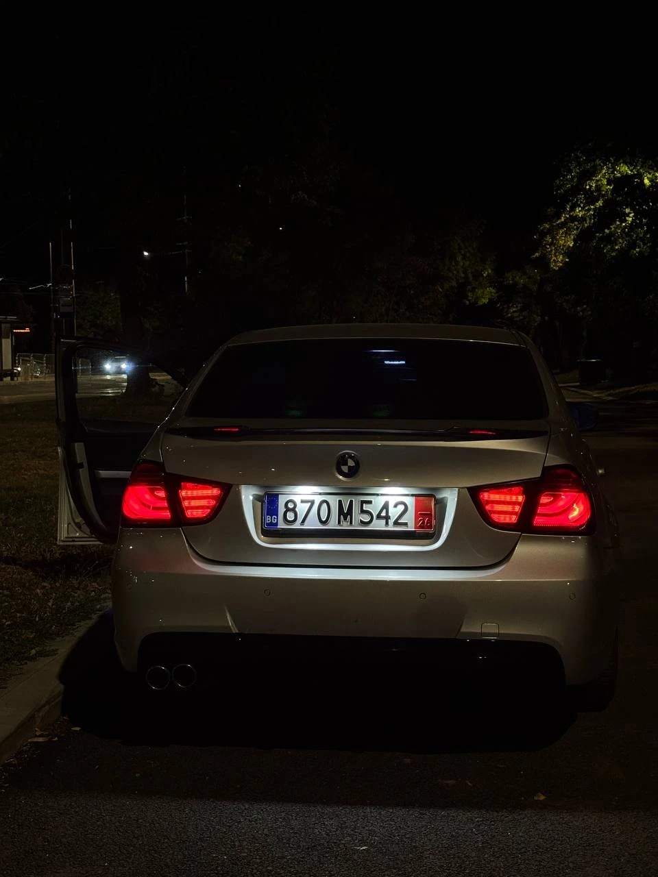 BMW 320, снимка 14 - Автомобили и джипове - 56250815