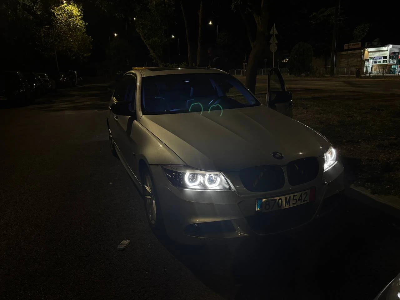 BMW 320, снимка 15 - Автомобили и джипове - 56250815