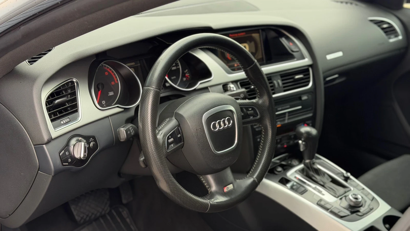 Audi A5 S-LINE, снимка 7 - Автомобили и джипове - 56484593