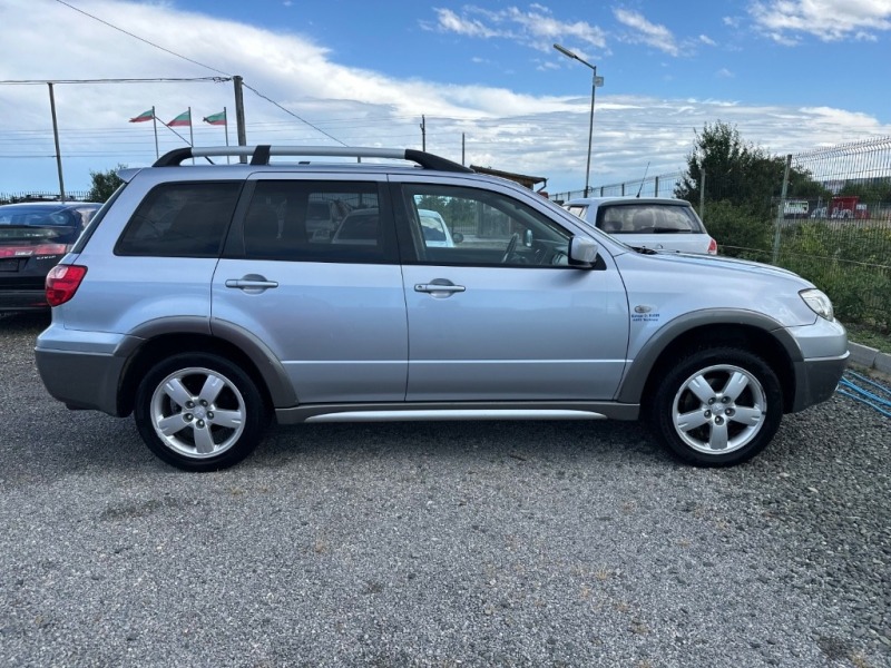 Mitsubishi Outlander 2.4, снимка 8 - Автомобили и джипове - 46258204