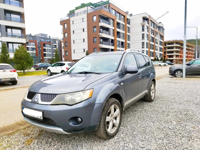 Mitsubishi Outlander, снимка 3 - Автомобили и джипове - 52922682