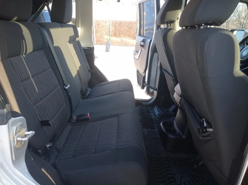 Jeep Wrangler, снимка 12 - Автомобили и джипове - 52999832