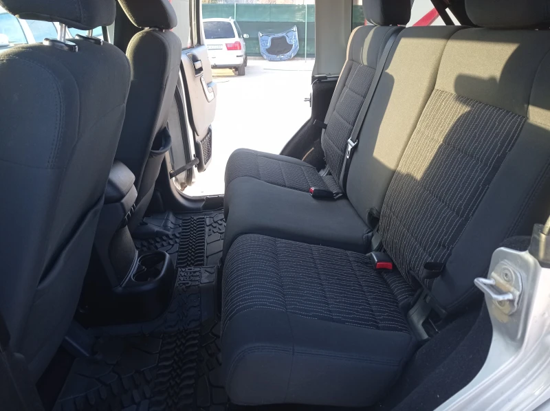 Jeep Wrangler, снимка 13 - Автомобили и джипове - 52999832