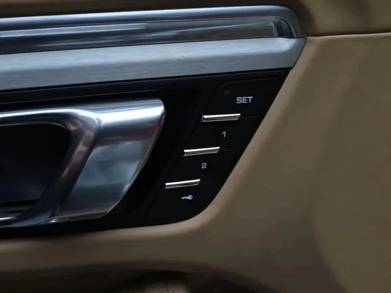 Porsche Macan, снимка 16 - Автомобили и джипове - 56711731