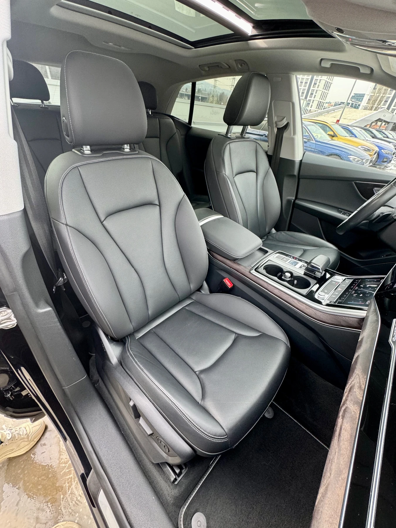 Audi Q8 55TSFI/22цола/Пано/S-line/360/обдух/кей-лес  - изображение 8