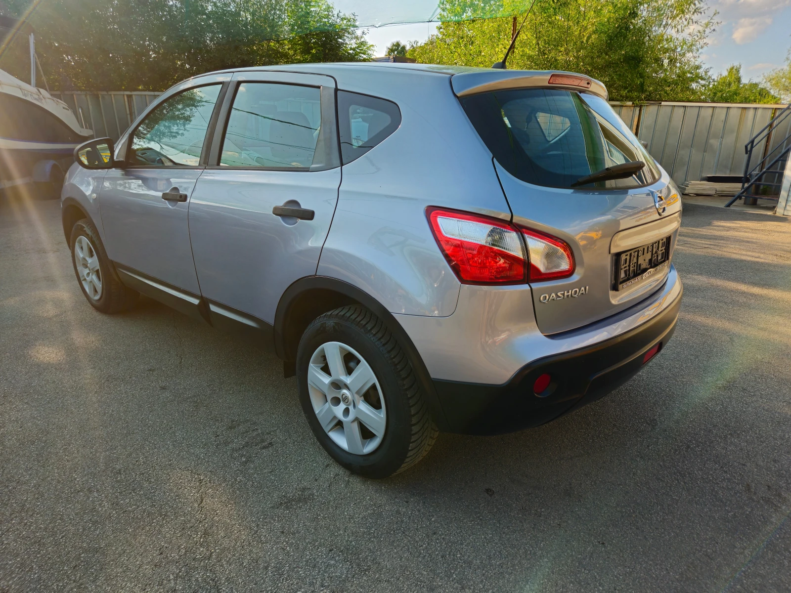 Nissan Qashqai 1 6i-FACE - изображение 8