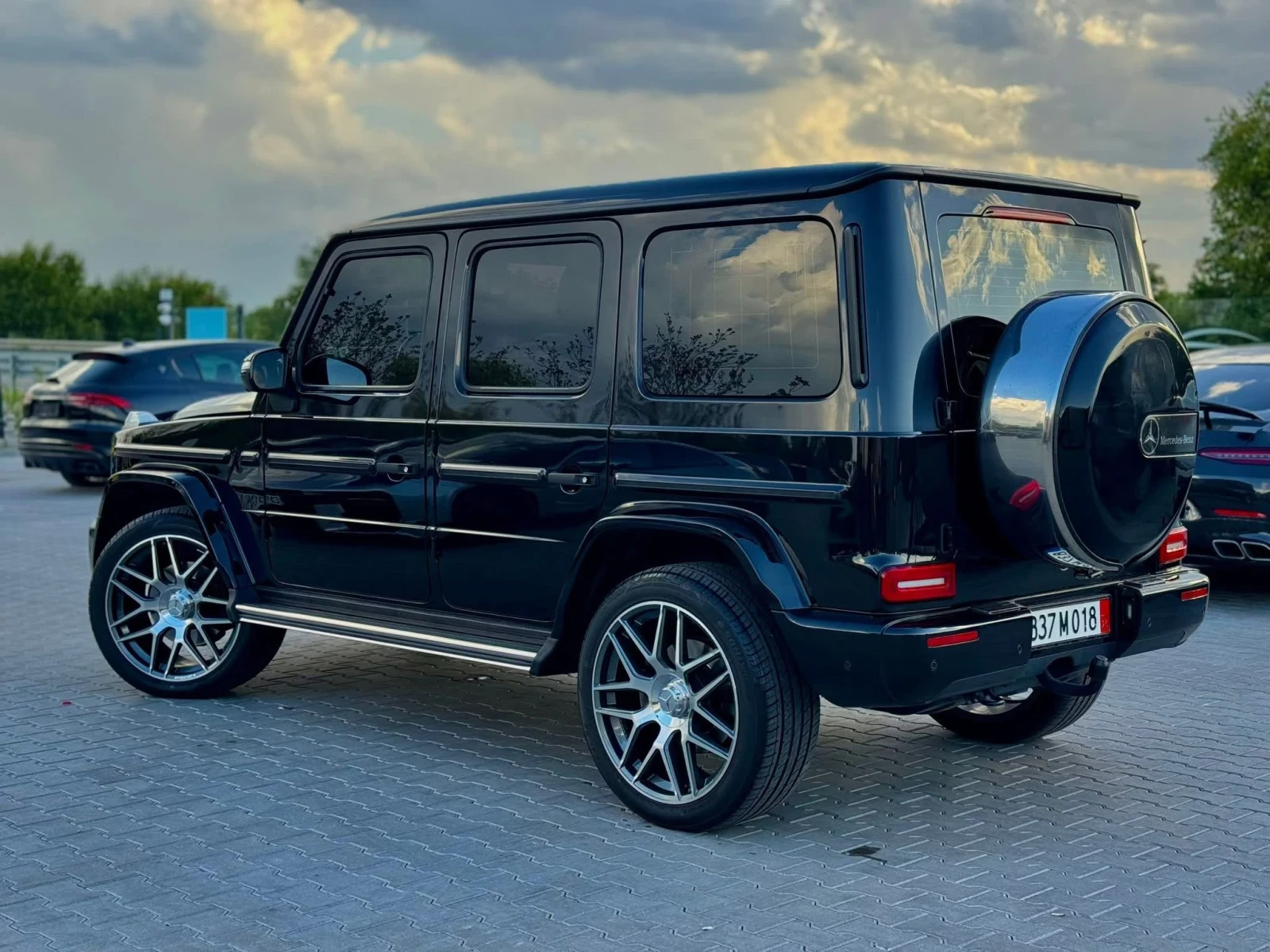 Mercedes-Benz G 350 FULL AMG* MULTIBEAM LED* 360* СОБСТВЕН ЛИЗИНГ, снимка 4 - Автомобили и джипове - 54622893