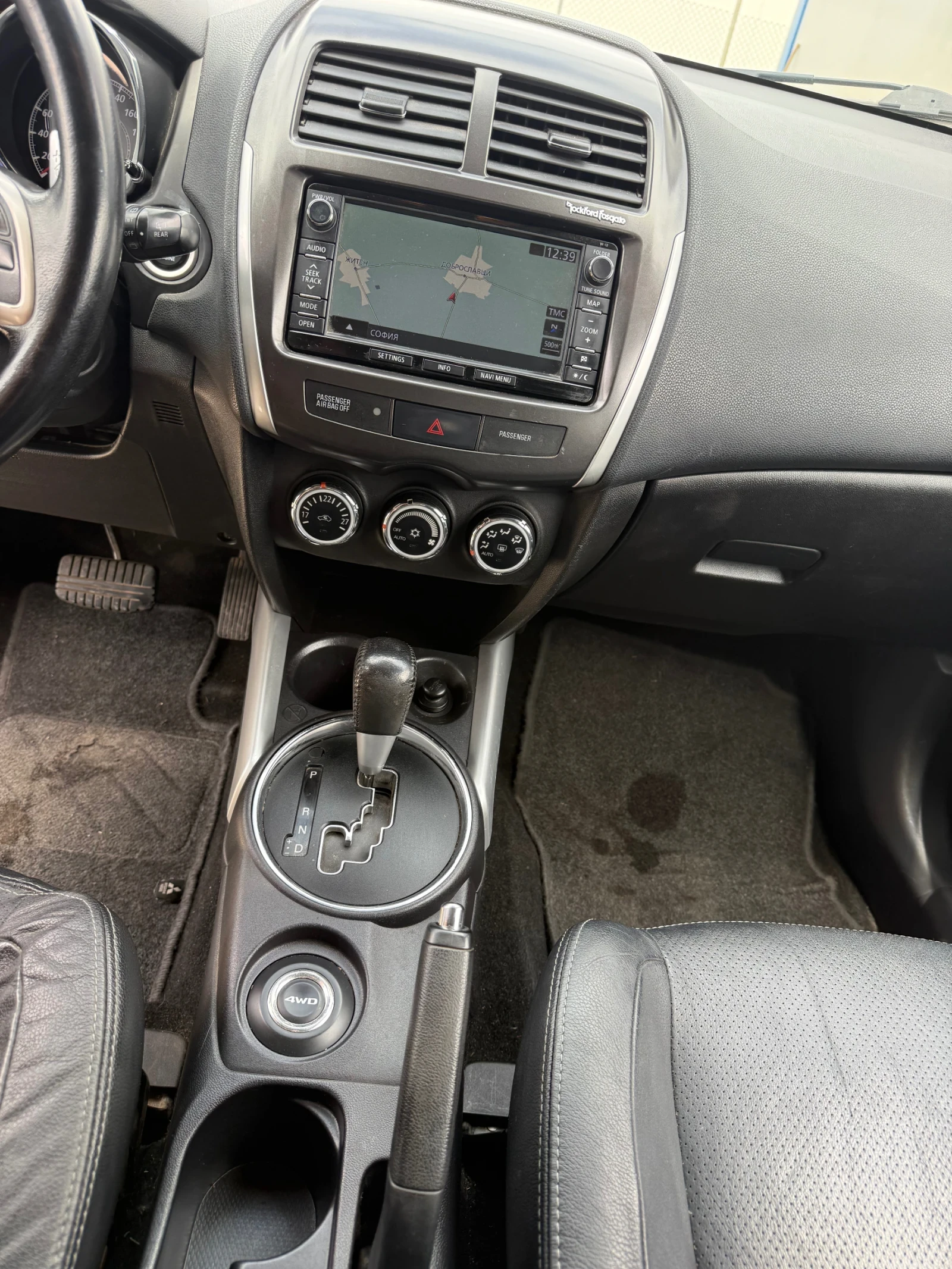 Mitsubishi ASX 2.2 DI-D, снимка 8 - Автомобили и джипове - 54651798