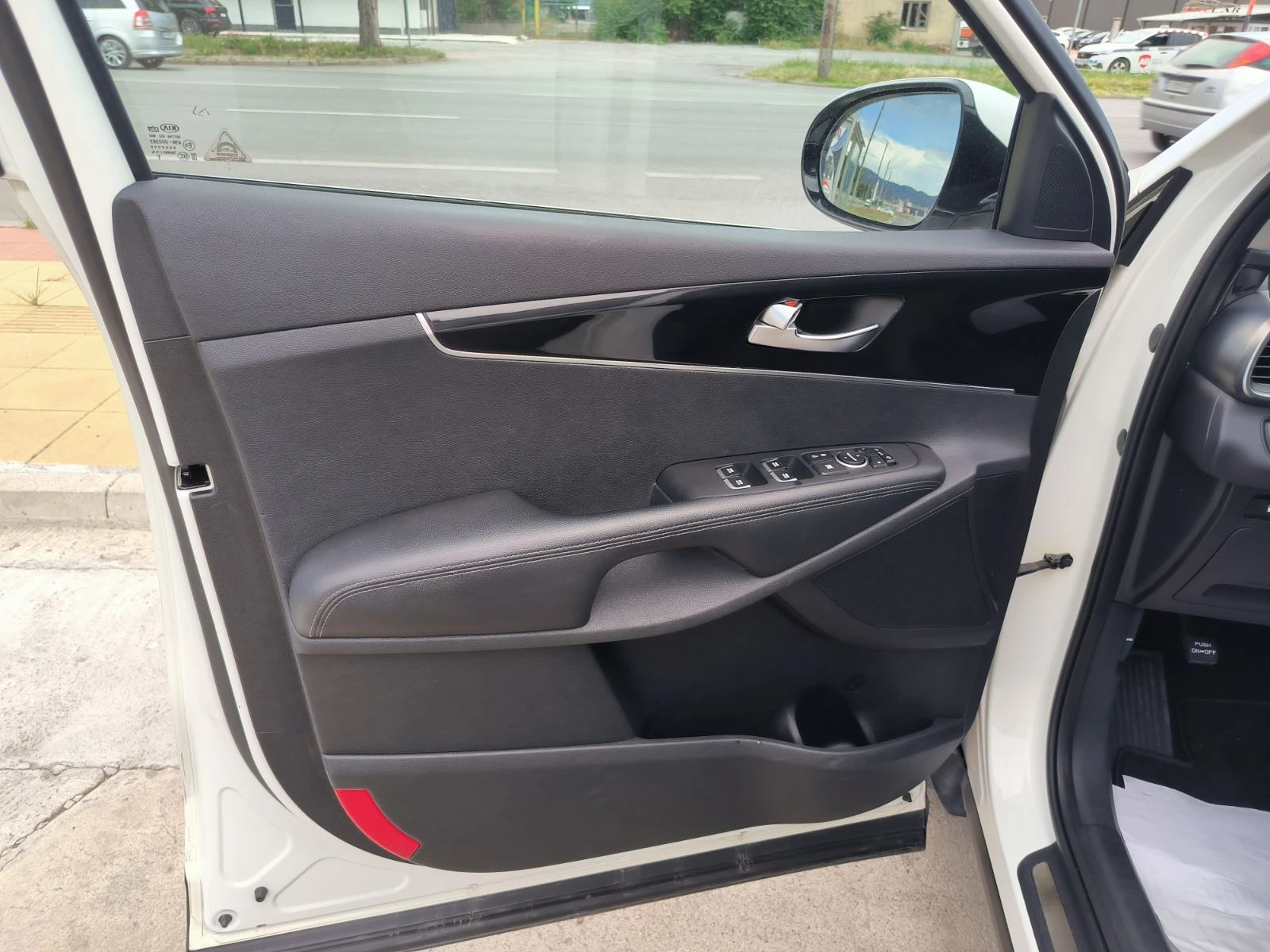 Kia Sorento 2.2d-Navi-Keyless-Automat-Euro-6B, снимка 12 - Автомобили и джипове - 54970392