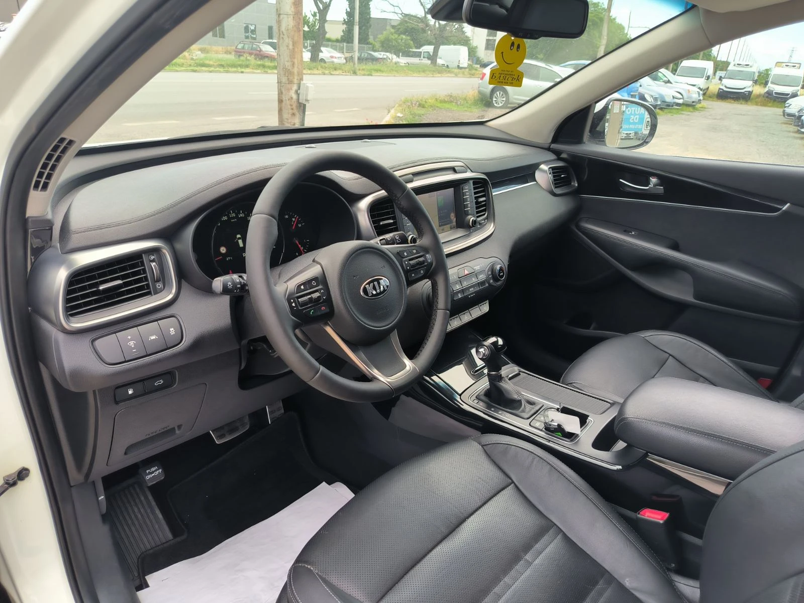 Kia Sorento 2.2d-Navi-Keyless-Automat-Euro-6B, снимка 13 - Автомобили и джипове - 54970392