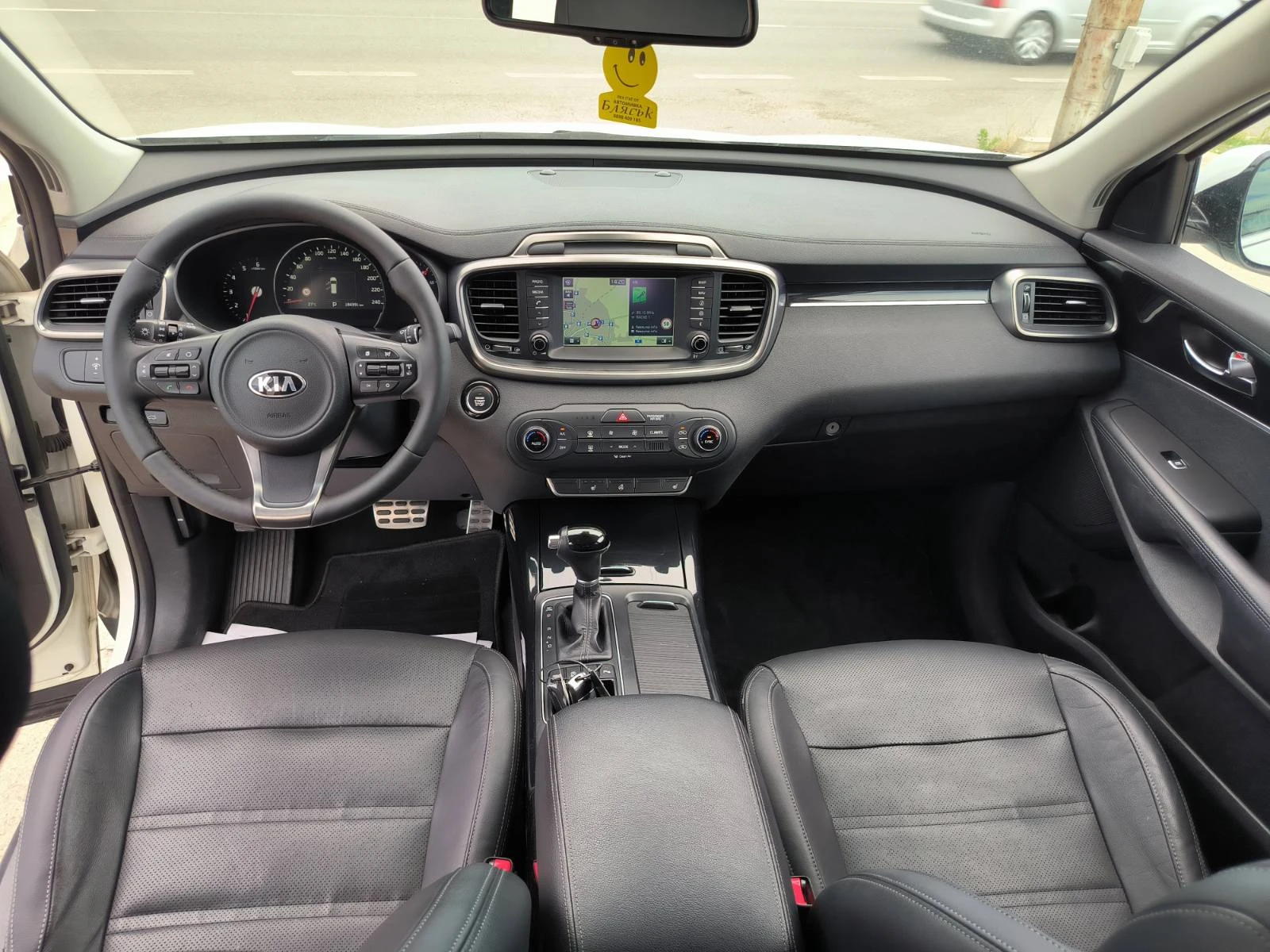 Kia Sorento 2.2d-Navi-Keyless-Automat-Euro-6B, снимка 14 - Автомобили и джипове - 54970392
