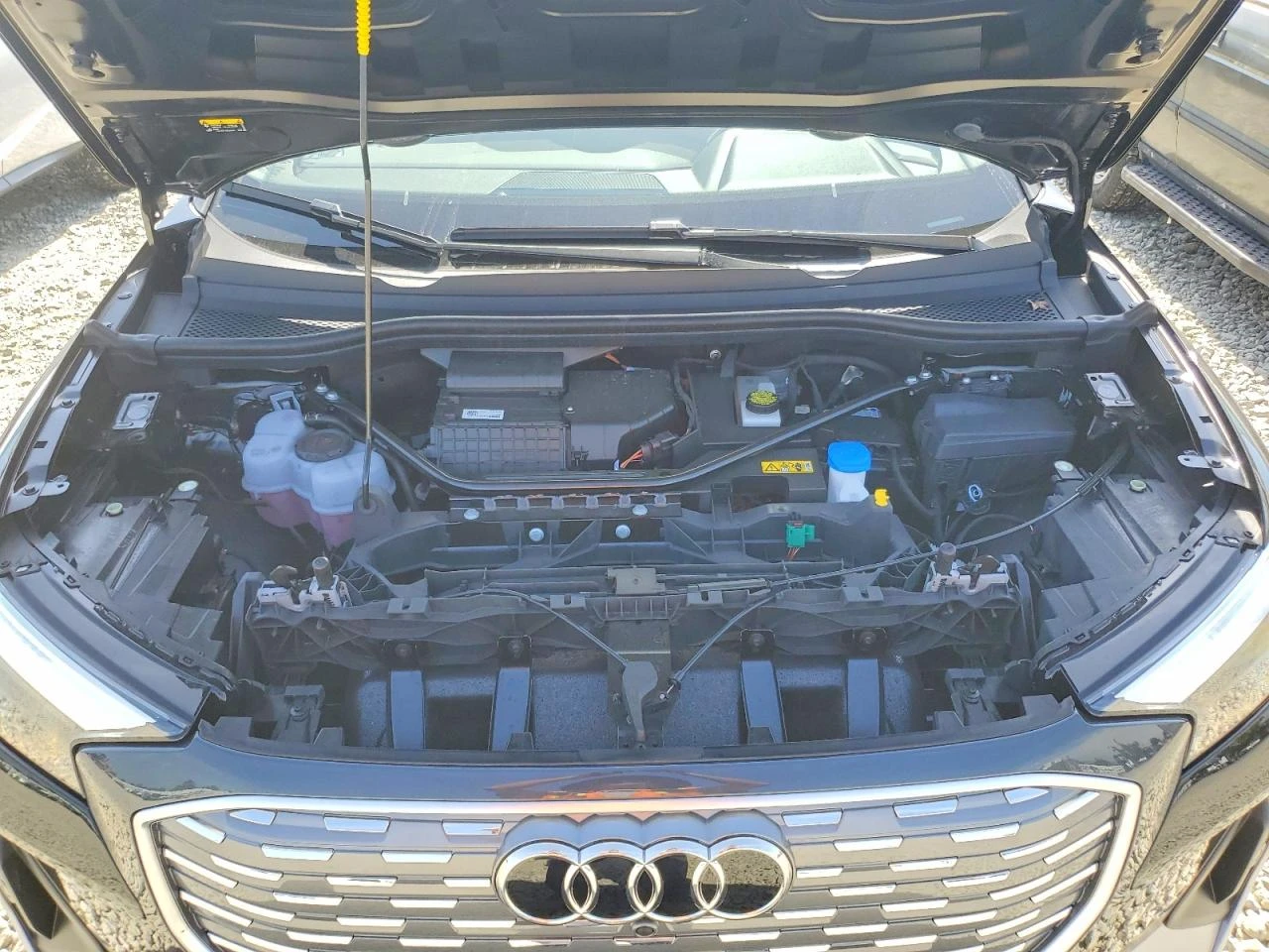 Audi Q4 E-Tron Sportback Premium, снимка 12 - Автомобили и джипове - 55004029