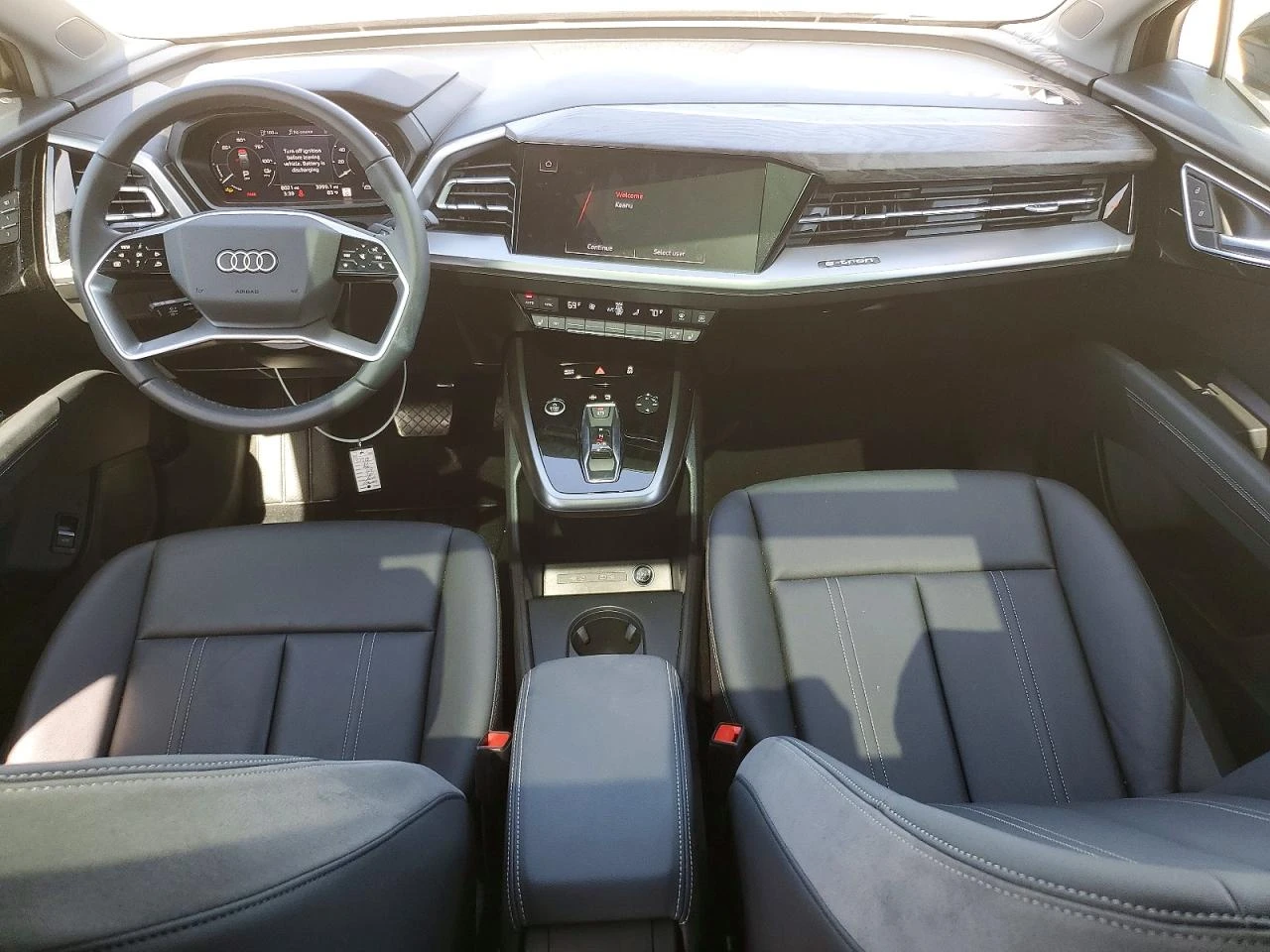 Audi Q4 E-Tron Sportback Premium, снимка 8 - Автомобили и джипове - 55004029