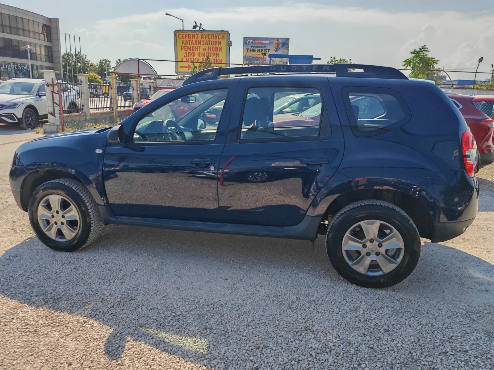 Dacia Duster 1.6i Газ/Бензин , снимка 4 - Автомобили и джипове - 55170805