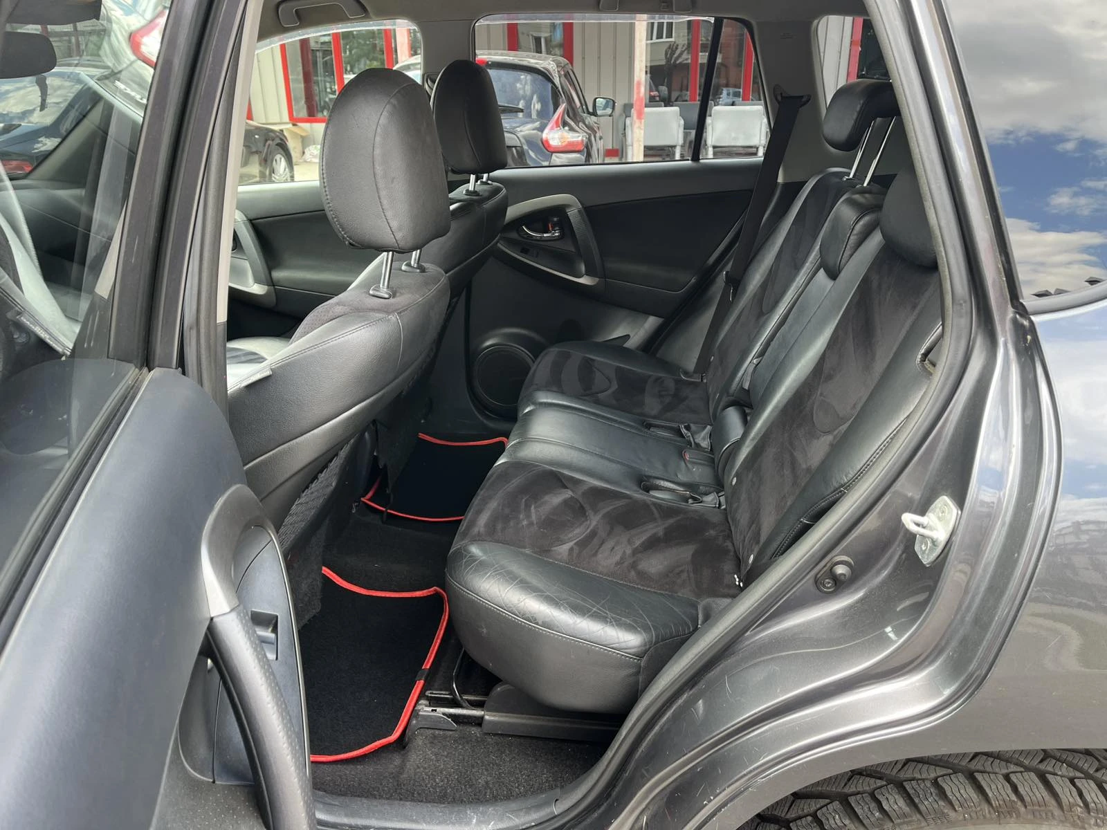Toyota Rav4 2.2 DISEL | Mobile.bg � ����������� 11