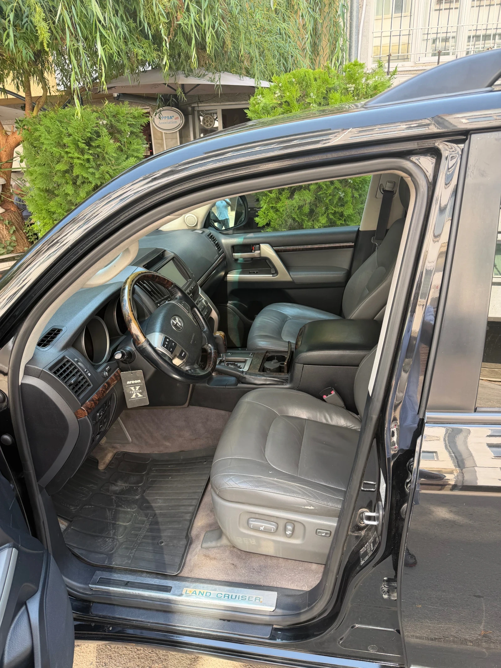 Toyota Land cruiser 200 Напълно обслужен , снимка 8 - Автомобили и джипове - 55702831