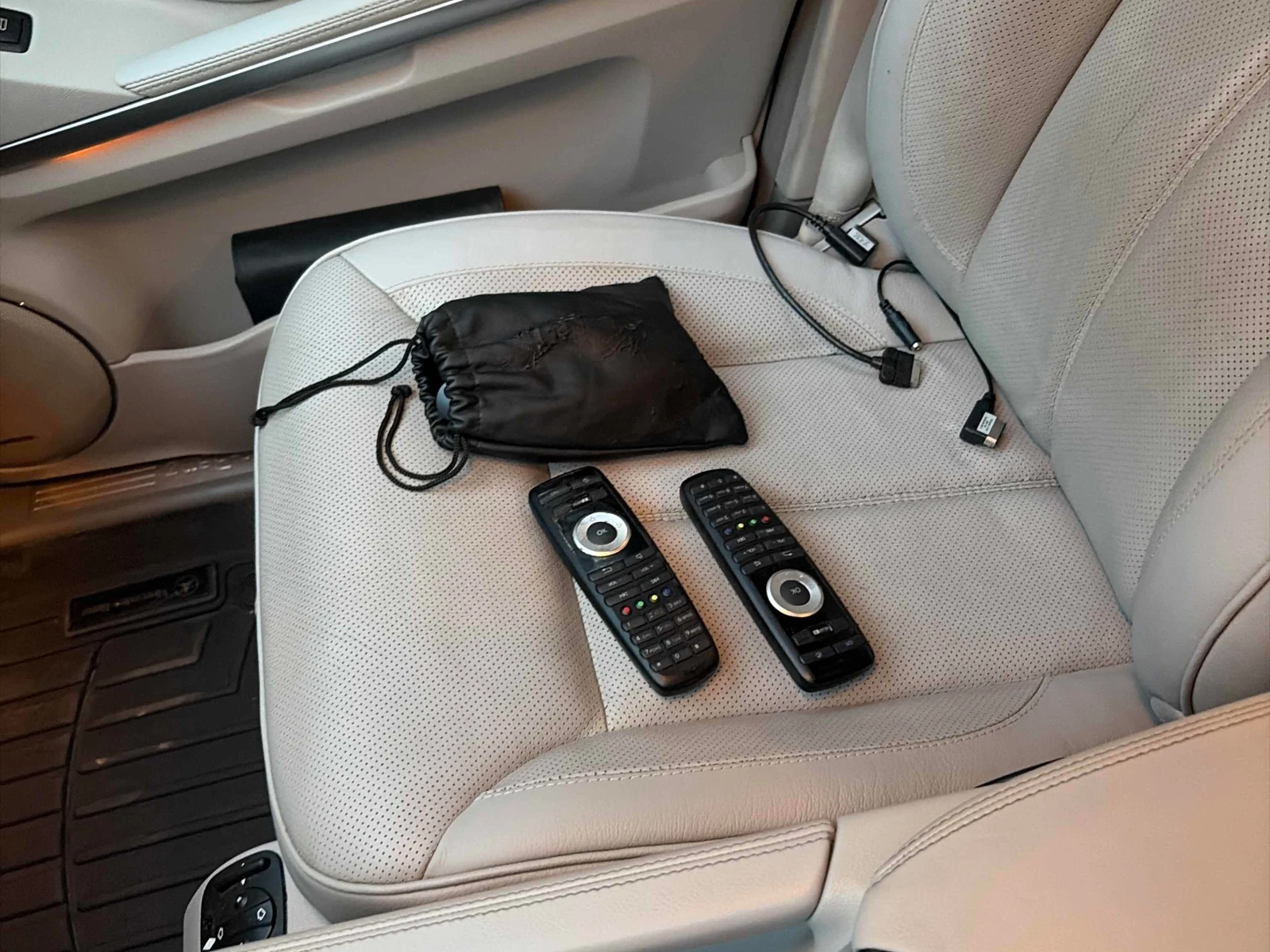 Mercedes-Benz GL 550 ОБДУХВАНЕ * KEYLESS * ШИБИДАХ * CARFAX * , снимка 10 - Автомобили и джипове - 56042823