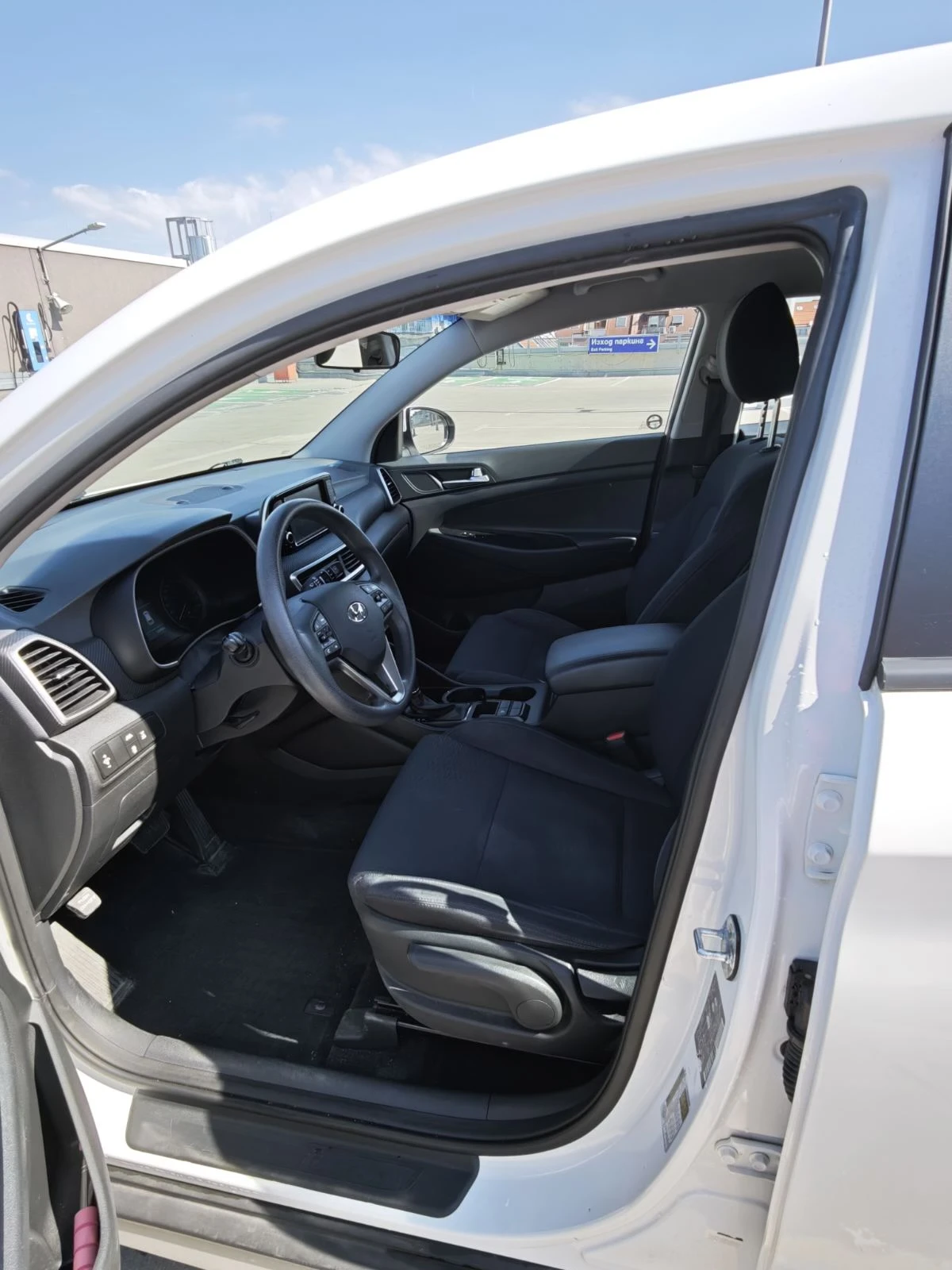 Hyundai Tucson, снимка 6 - Автомобили и джипове - 56137035