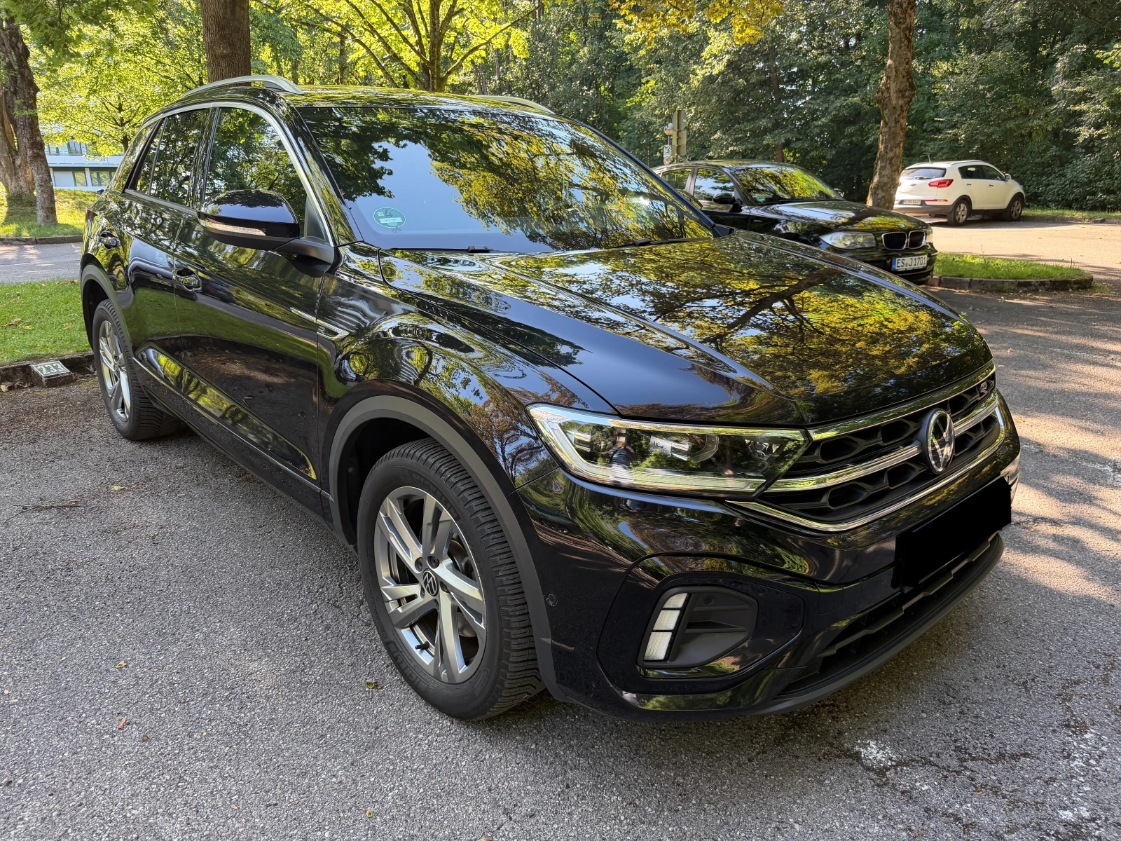 VW T-Roc 2.0 TDI R-Line, снимка 3 - Автомобили и джипове - 56341177
