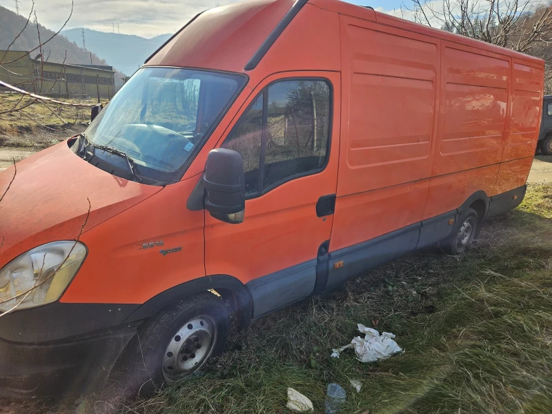 Iveco Daily 35S14G Метан, снимка 3 - Бусове и автобуси - 48898919