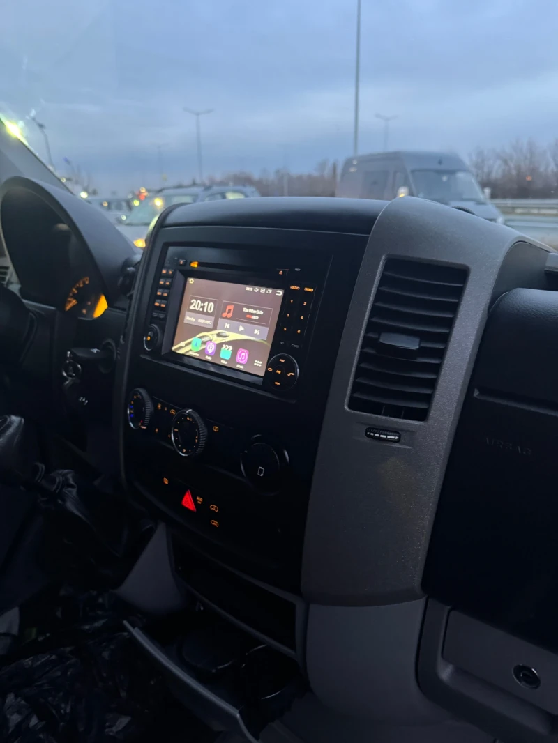 Mercedes-Benz Sprinter 313 Топ състояние!, снимка 16 - Бусове и автобуси - 52940711