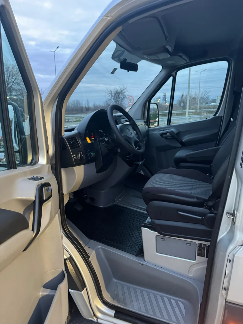 Mercedes-Benz Sprinter 313 Топ състояние!, снимка 6 - Бусове и автобуси - 52940711