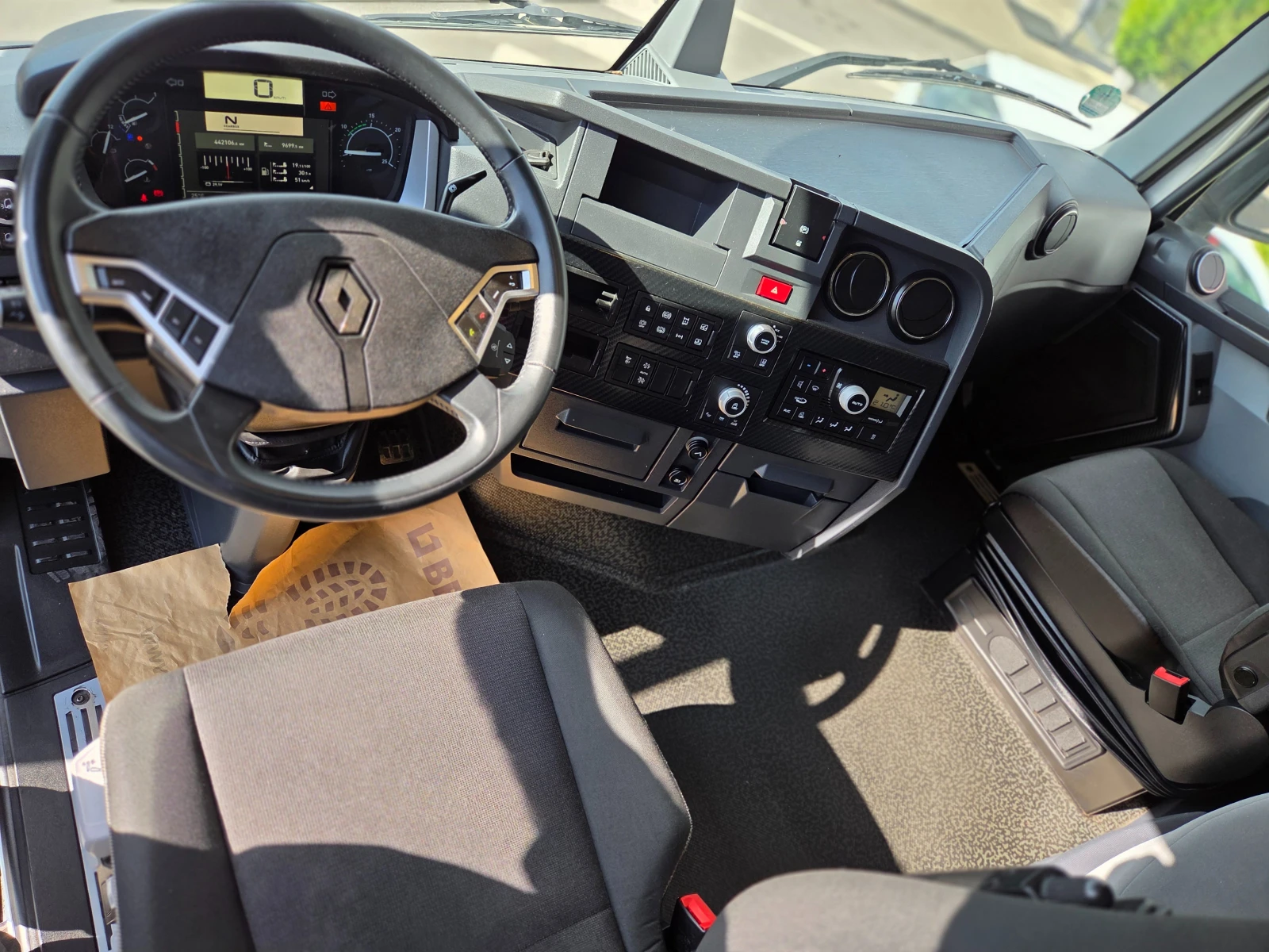 Renault T Стандартен - изображение 7