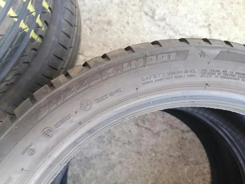 Гуми Зимни 225/45R18, снимка 7 - Гуми и джанти - 29600266