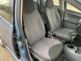 Toyota Aygo 1.4 Diesel 40kW Климатик, снимка 15