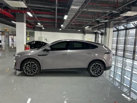 Xpeng G6 RWD 68.5kWh Max Tech Edition, снимка 3