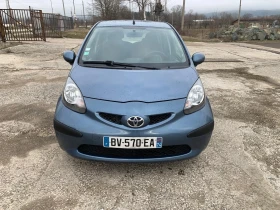 Toyota Aygo 1.4 Diesel 40kW Климатик - 2350 € / 4596.20 лв. - 53813725 2