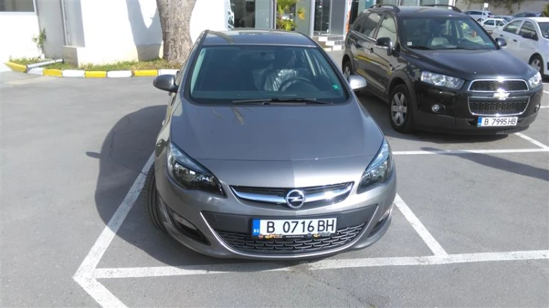 Opel Astra 1.6i АВТОМАТИК, снимка 1 - Автомобили и джипове - 47331138