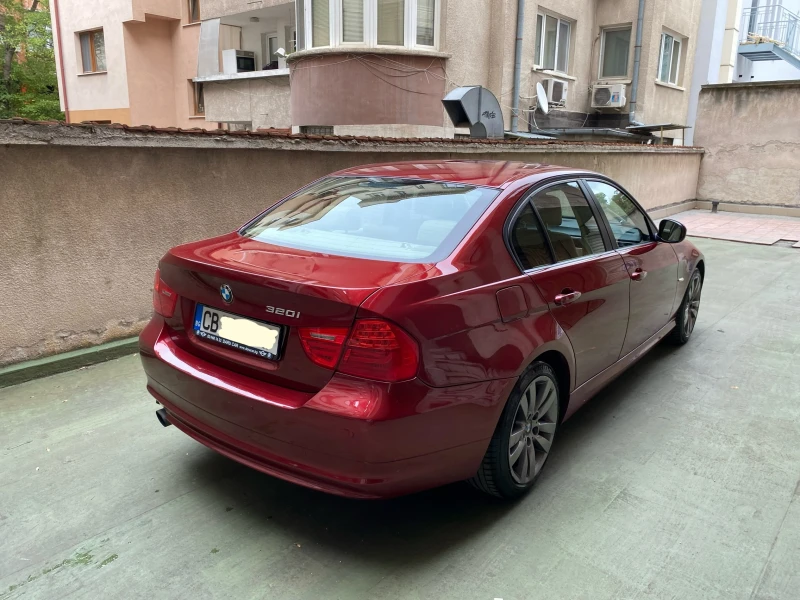 BMW 320 Facelift, снимка 3 - Автомобили и джипове - 47330565