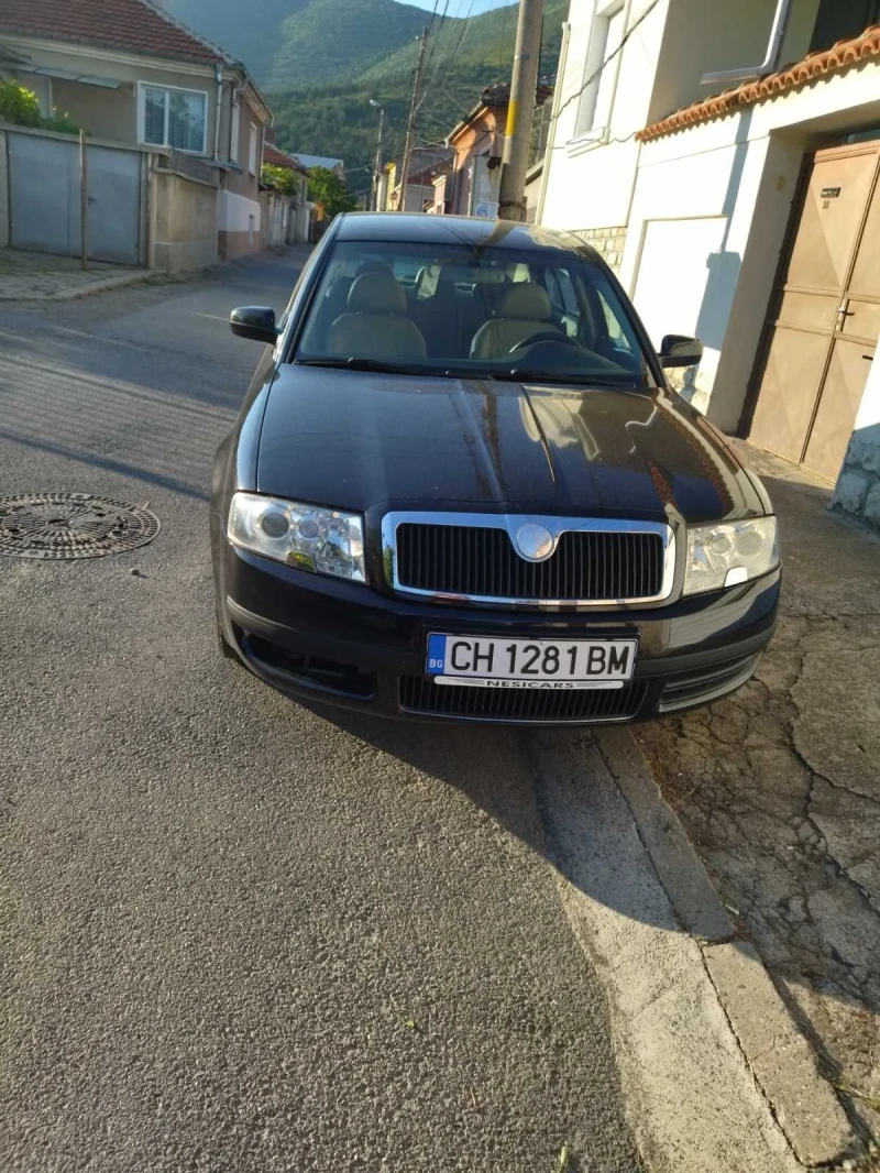 Skoda Superb, снимка 6 - Автомобили и джипове - 48096695