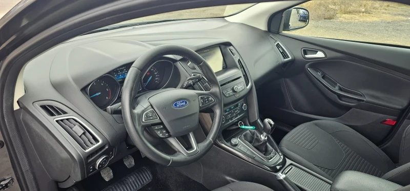 Ford Focus 1.5 Tdci Titanium-120hp, снимка 8 - Автомобили и джипове - 49112951