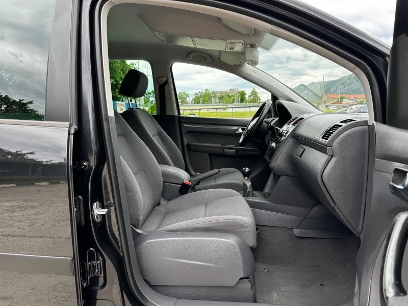 VW Touran 1.9TDI/ИТАЛИЯ, снимка 10 - Автомобили и джипове - 50347156
