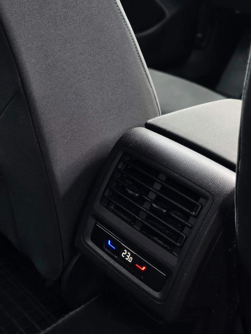 VW Golf, снимка 13 - Автомобили и джипове - 52531454