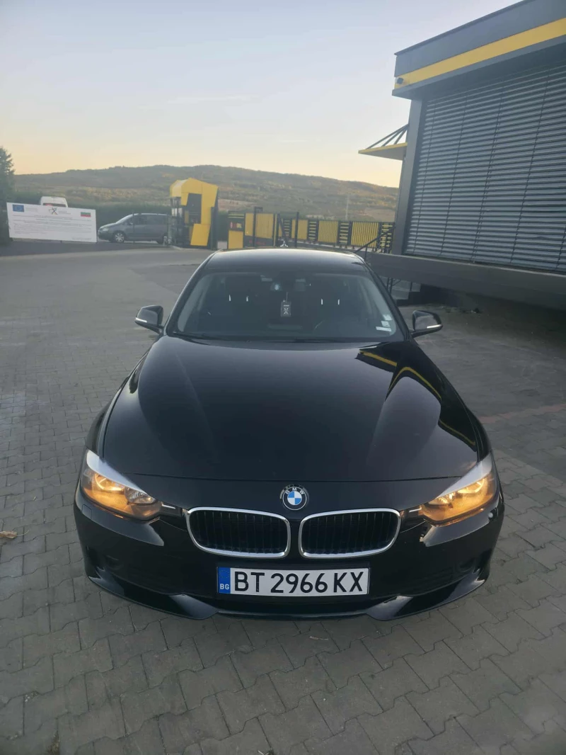 BMW 320, снимка 11 - Автомобили и джипове - 52512119