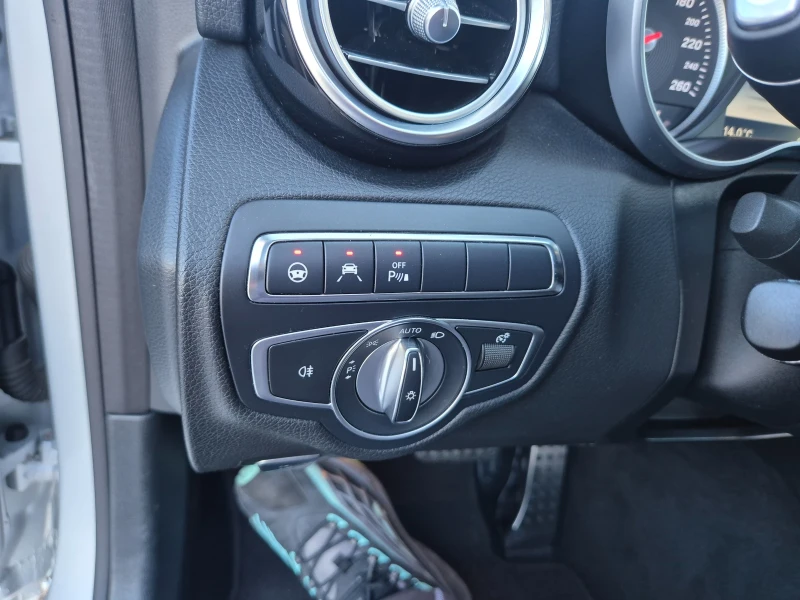 Mercedes-Benz C 300 2.0i 245Ps. Avtomat AMG PAKET, снимка 13 - Автомобили и джипове - 52815967